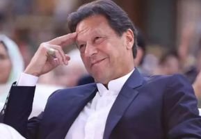 ১২টি মামলায় জামিন পেয়েছেন ইমরান