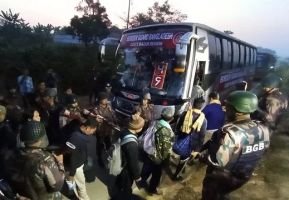 মিয়ানমার থেকে আসা ৩৩০ জনকে ফেরত পাঠানো হলো