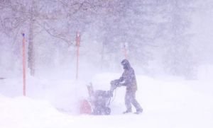 যুক্তরাষ্ট্রে ভয়ংকর তুষারপাত: ‍বিদ্যুতহীন লক্ষাধিক মানুষ