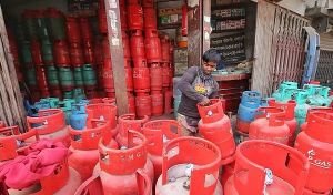 বিদ্যুতের গতিতে বাড়ছে এলপিজি গ্যাসের দাম:আবারো নতুন দাম কার্যকর
