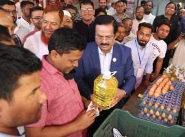 অসাধু ব্যবসায়ী রুখতে প্রয়োজনে সব জায়গায় স্বল্পমূল্যের অস্থায়ী বাজার বসানো হবে: নানক