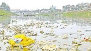 সিলেটের সুরমা নদী এখন দূষণের মুখে
