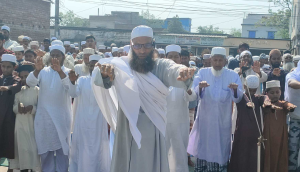 প্রচন্ড দাবদাহ থেকে মুক্তি ও বৃষ্টির আশায় বিভিন্ন জেলায় বিশেষ নামাজ আদায় মুসল্লিদের