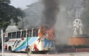 চুয়েট শিক্ষার্থীদের নিহতের ঘটনায় উত্তাল বিশ্ববিদ্যালয় ক্যাম্পাস