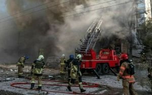 ইউক্রেনের জ্বালানী স্থাপনায় রাশিয়ার হামলা