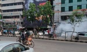 নয়াপল্টনে বিএনপি কার্যালয়ের সামনে ককটেল বিস্ফোরণ