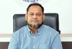 সিলেটের কাস্টমস কমিশনার এনামুলের দেশত্যাগে নিষেধাজ্ঞা