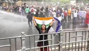 মমতার পদত্যাগের দাবিতে উত্তাল ভারতের পশ্চিমবঙ্গ