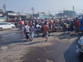 ঢাকায় ব্যাটারিচালিত রিকশাচালকদের অবরোধ, তীব্র যানজট